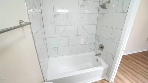 Bath - 909 Windcrest Rd, Durham, NC 27713 photo 9 of 10