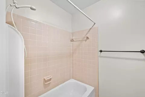 Bath - 5917 Scalybark Rd, Durham, NC 27712 photo 4 of 4
