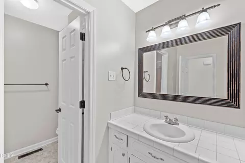 Bath - 5917 Scalybark Rd, Durham, NC 27712 photo 3 of 4