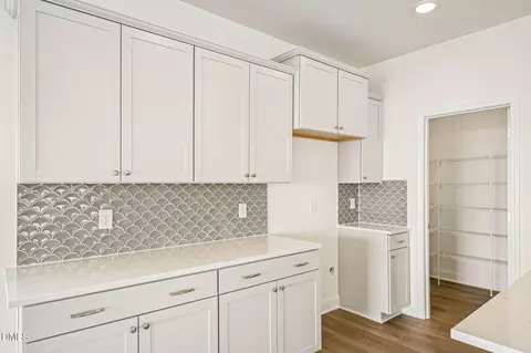 Kitchen - 1069 Channel Drop Loop, Zebulon, NC 27597 photo 3 of 5