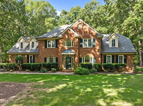 5 Sagamore Pl, Hillsborough, NC 27278