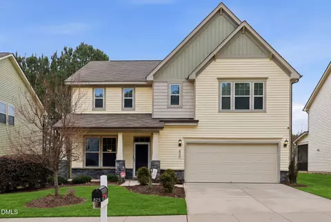 825 Fulworth Ave, Wake Forest, NC 27587