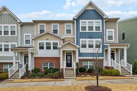 811 Winter Meadow Dr, Wake Forest, NC 27587