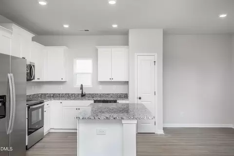 46 Foxton Pl, Angier, NC 27501
