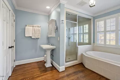 Bath - 2416 E Lake Dr, Raleigh, NC 27609 photo 4 of 5