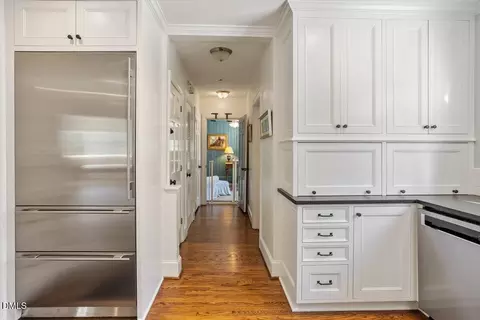Entry Way - 2416 E Lake Dr, Raleigh, NC 27609 photo 2 of 4