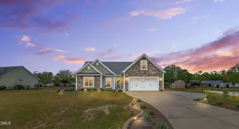 203 Watergate Ct, Goldsboro, NC 27530