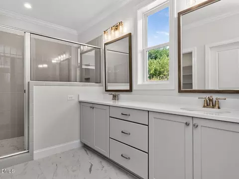Bath - 6026 Scalybark Rd, Durham, NC 27712 photo 2 of 5