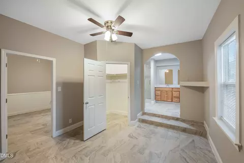 Entry Way - 600 E Lizzie St, Selma, NC 27576 photo 1 of 2