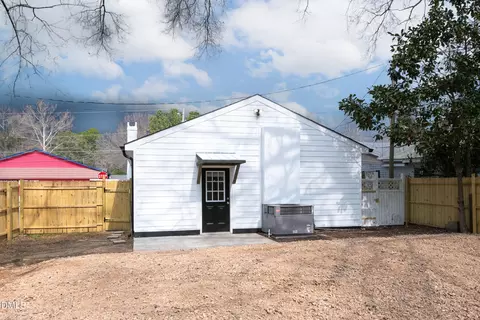 Exterior - 600 E Lizzie St, Selma, NC 27576 photo 4 of 4
