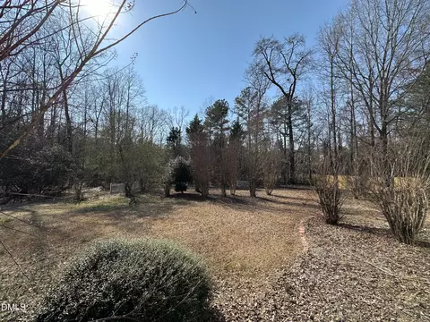 Exterior - 121 Blackthorne Pl, Garner, NC 27529 photo 9 of 13