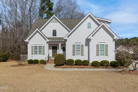 1205 Autumn Grove Ct, Fuquay Varina, NC 27526