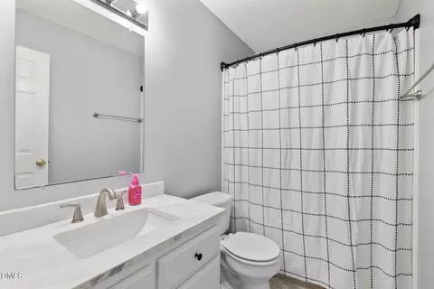 Bath - 109 Morrison Dr, Smithfield, NC 27577 photo 1 of 1