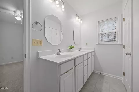 Bath - 545 Elm Ave, Wake Forest, NC 27587 photo 2 of 5