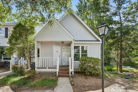 128 St Andrews Ln, Chapel Hill, NC 27517