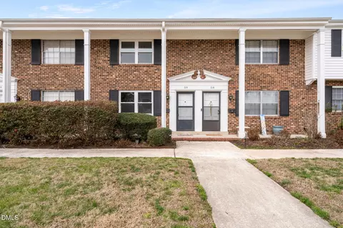 1002 Willow Dr #59, Chapel Hill, NC 27514