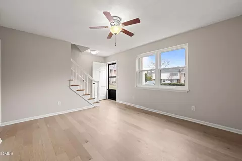 Living - 1002 Willow Dr #59, Chapel Hill, NC 27514 photo 3 of 3