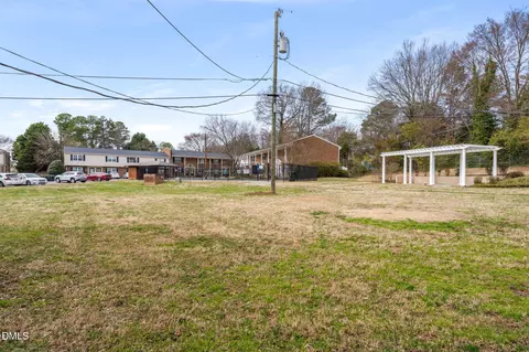 Exterior - 1002 Willow Dr #59, Chapel Hill, NC 27514 photo 2 of 2