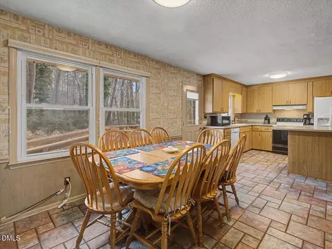 Dining - 1506 Baker Rd, Raleigh, NC 27607 photo 2 of 2