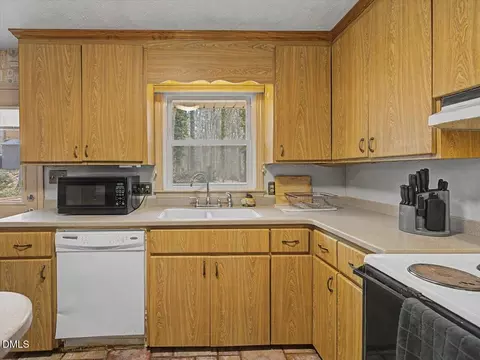 Kitchen - 1506 Baker Rd, Raleigh, NC 27607 photo 4 of 4
