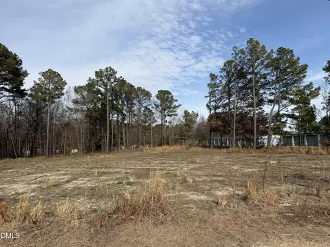 1284 Nc 50 S, Benson, NC 27504