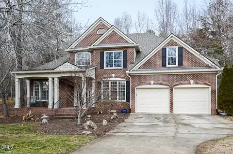 305 Sawgrass Ct, Mebane, NC 27302