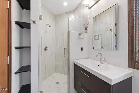 Bath - 3315 Denada Path, Durham, NC 27707 photo 6 of 11