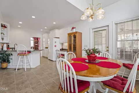 Dining - 2185 Old Us 64, Spring Hope, NC 27882 photo 5 of 5