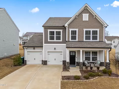 1306 Andover Wood Rd, Fuquay Varina, NC 27526