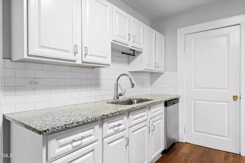 113 Herbert St, Durham, NC 27703 photo 6
