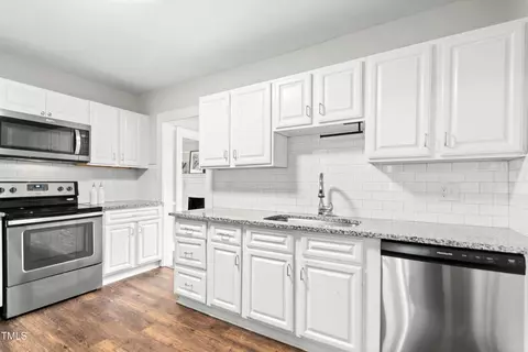113 Herbert St, Durham, NC 27703 photo 4