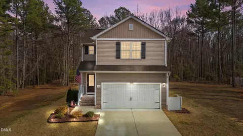 40 Nandina Ln, Youngsville, NC 27596