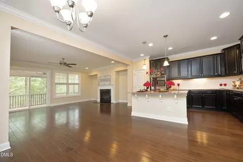 636 Chronicle Dr, Cary, NC 27513