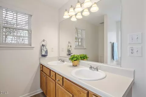 Bath - 8300 Eel Ct, Raleigh, NC 27616 photo 2 of 3