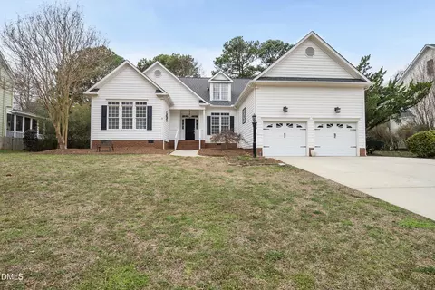 208 Waverly Dr, Clayton, NC 27527