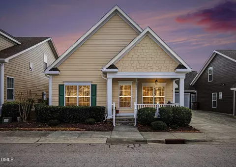 3821 Heritage Spring Cir, Wake Forest, NC 27587