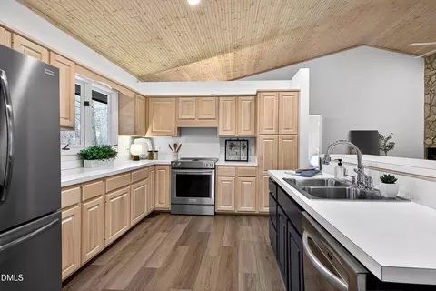 Kitchen - 3304 Abney Pl, Raleigh, NC 27607 photo 6 of 6
