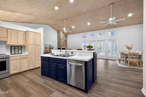 Kitchen - 3304 Abney Pl, Raleigh, NC 27607 photo 5 of 6