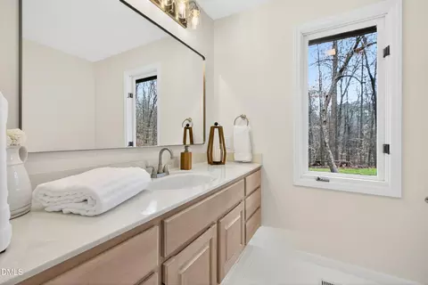 Bath - 3304 Abney Pl, Raleigh, NC 27607 photo 4 of 4