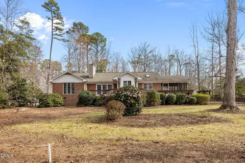 565 Chelsea Dr, Sanford, NC 27332