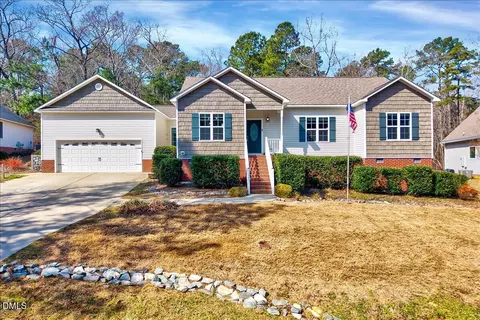 404 Cross Link Dr, Angier, NC 27501