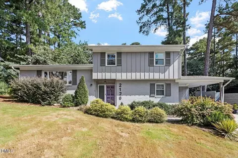 2120 Hillock Dr, Raleigh, NC 27612