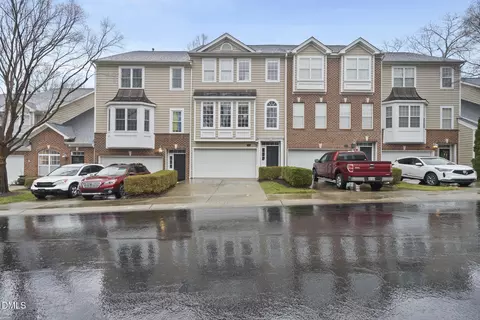 6708 Middleboro Dr, Raleigh, NC 27612