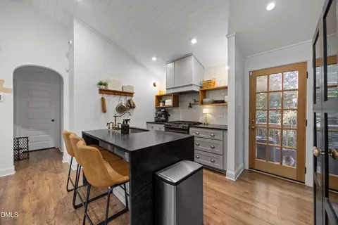 1020 E Jones St, Raleigh, NC 27601