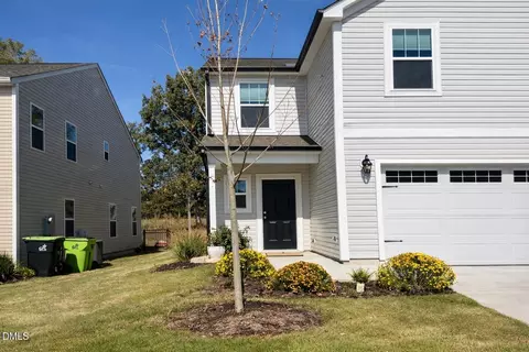 656 Bent Willow Dr, Clayton, NC 27527
