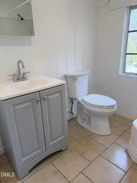 Bath - 613 Bellhaven St, Garner, NC 27529 photo 1 of 2