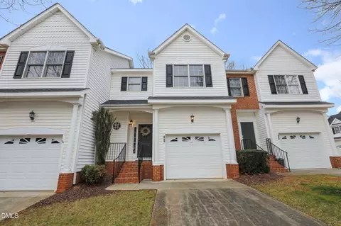 4609 Asterwood Dr, Raleigh, NC 27606