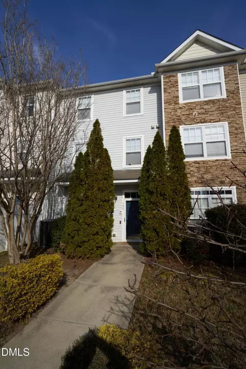 411 Coalinga Ln #104, Raleigh, NC 27610