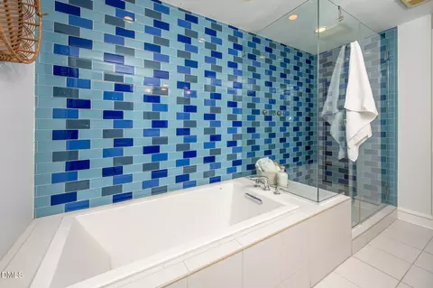 Bath - 2116 Pershing St, Durham, NC 27705 photo 5 of 6