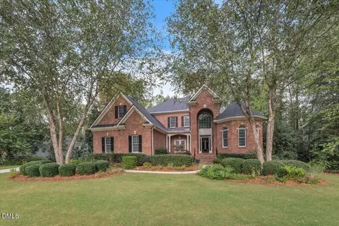 104 Parmalee Ct, Cary, NC 27519